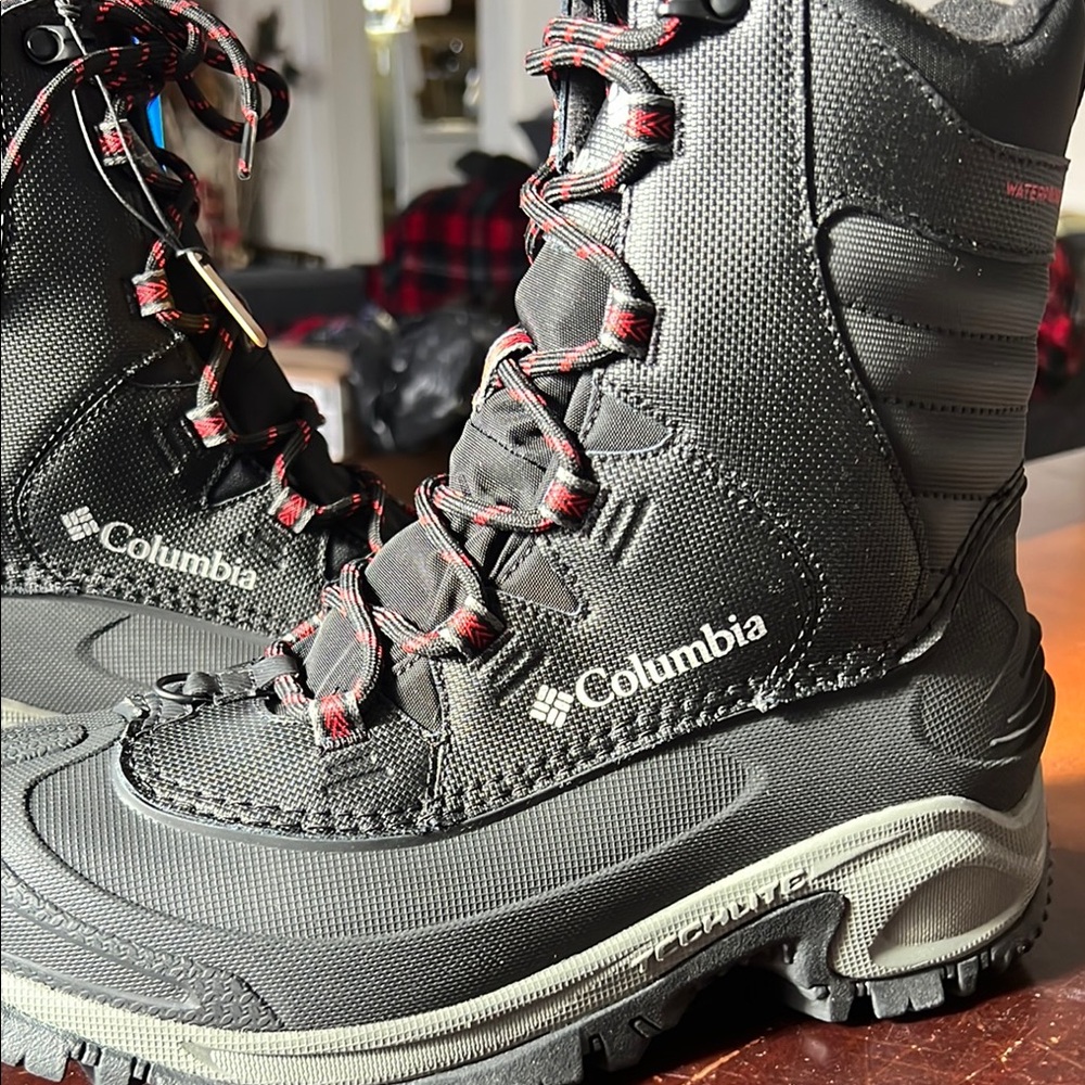 Columbia Black Winter Boots